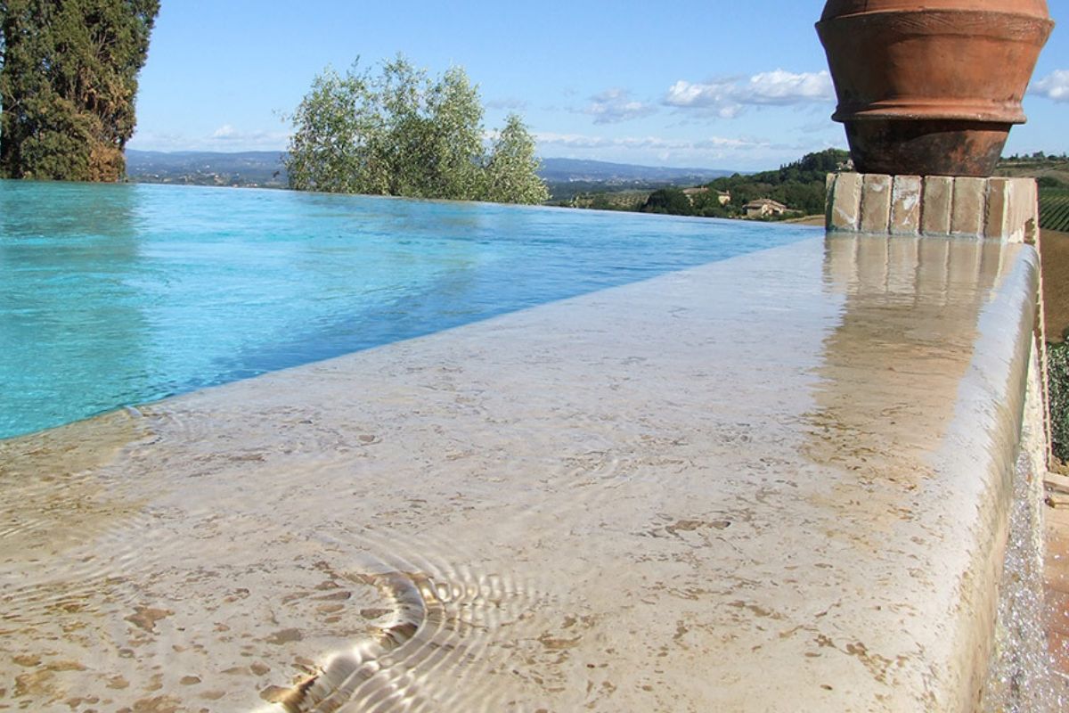 dod-piscina-bordo-sfioro dod-piscina-bordo-sfioro