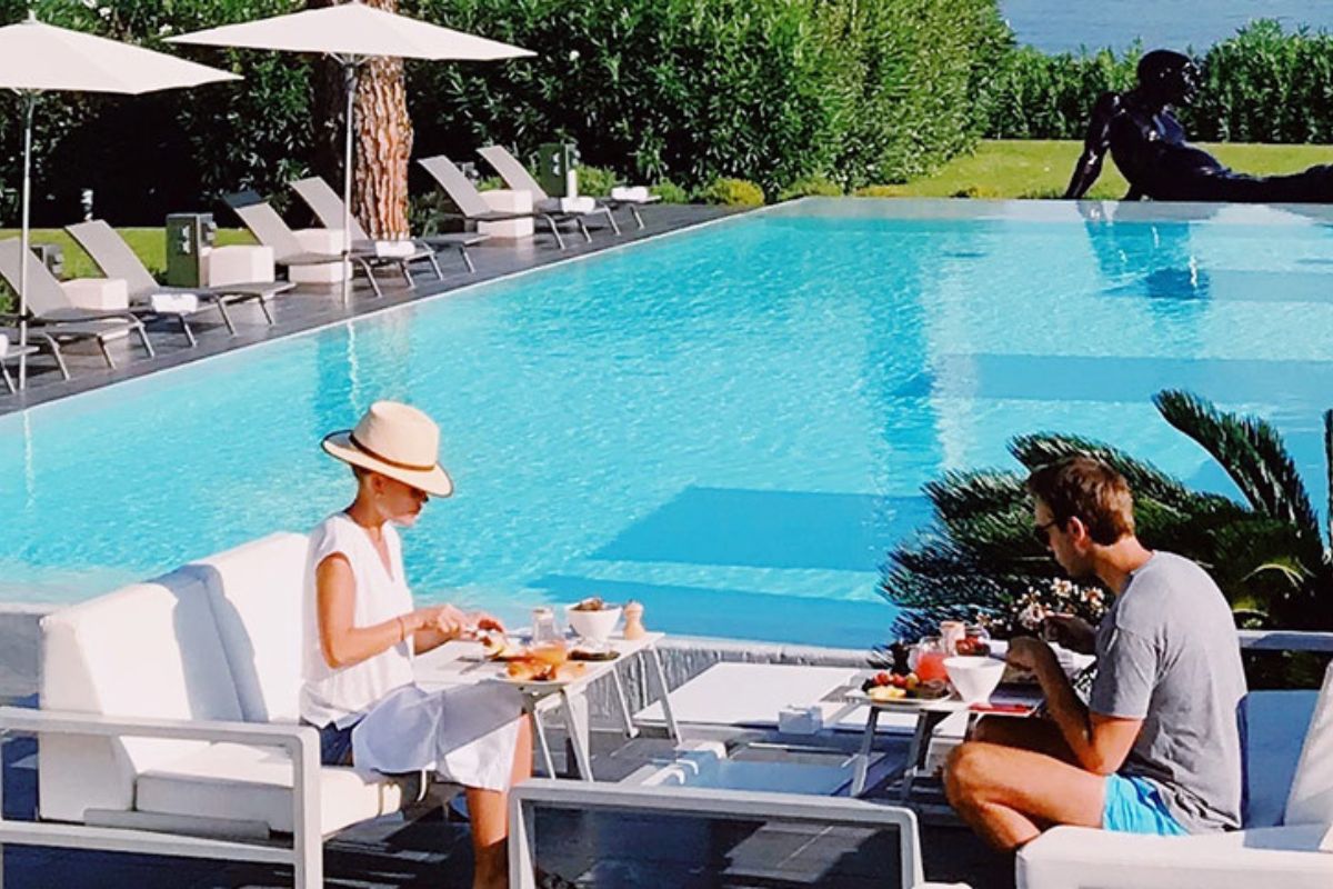 piscina-moderna-bordo-sfioro-dod-design piscina-moderna-bordo-sfioro-dod-design